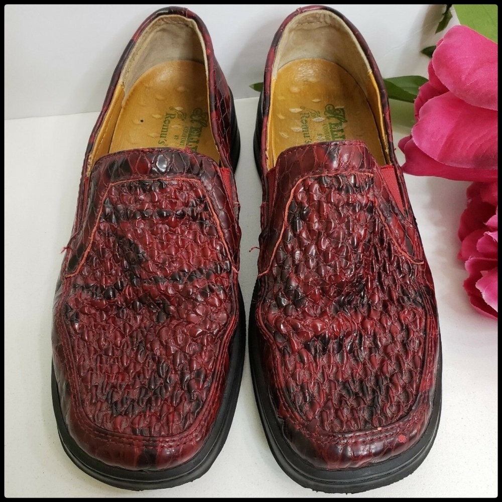 Helle Romu’s Reptile Skin Loafer Slip On Size 6